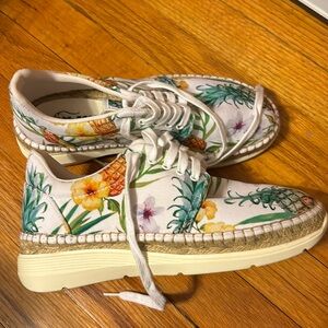 Free people sneakers size 7.5 or 38 euro
